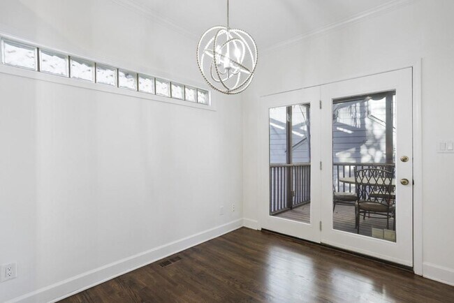 Foto del edificio - 1022 Greenwood Ave NE