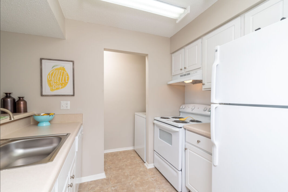 Building Photo - 204 Melville Loop