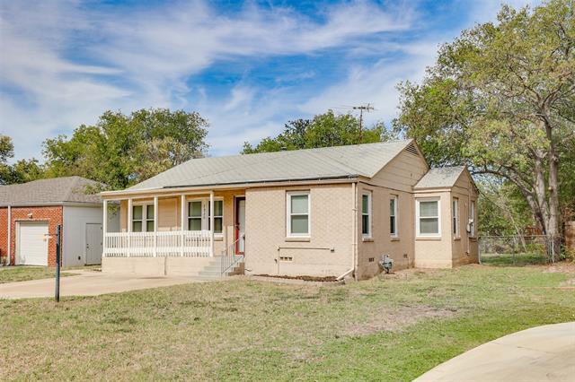 Foto principal - 2820 W Biddison St