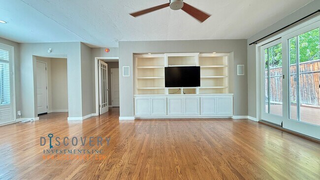 Building Photo - Chic Piedmont Pines home with Enclosed Yard