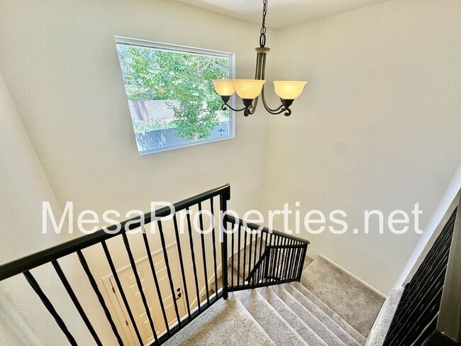 Building Photo - 9900 Highland Ave