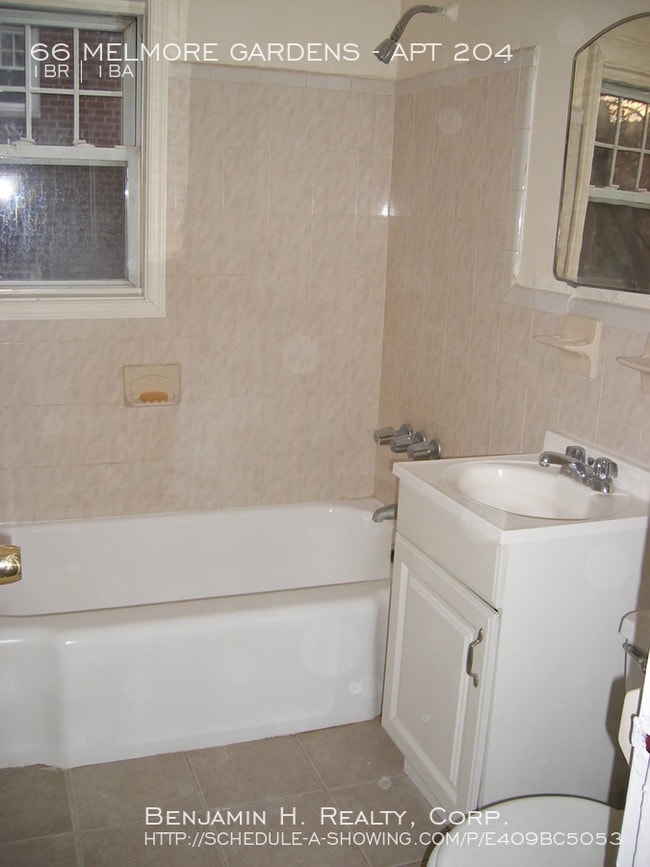 Building Photo - 66 Melmore Gardens