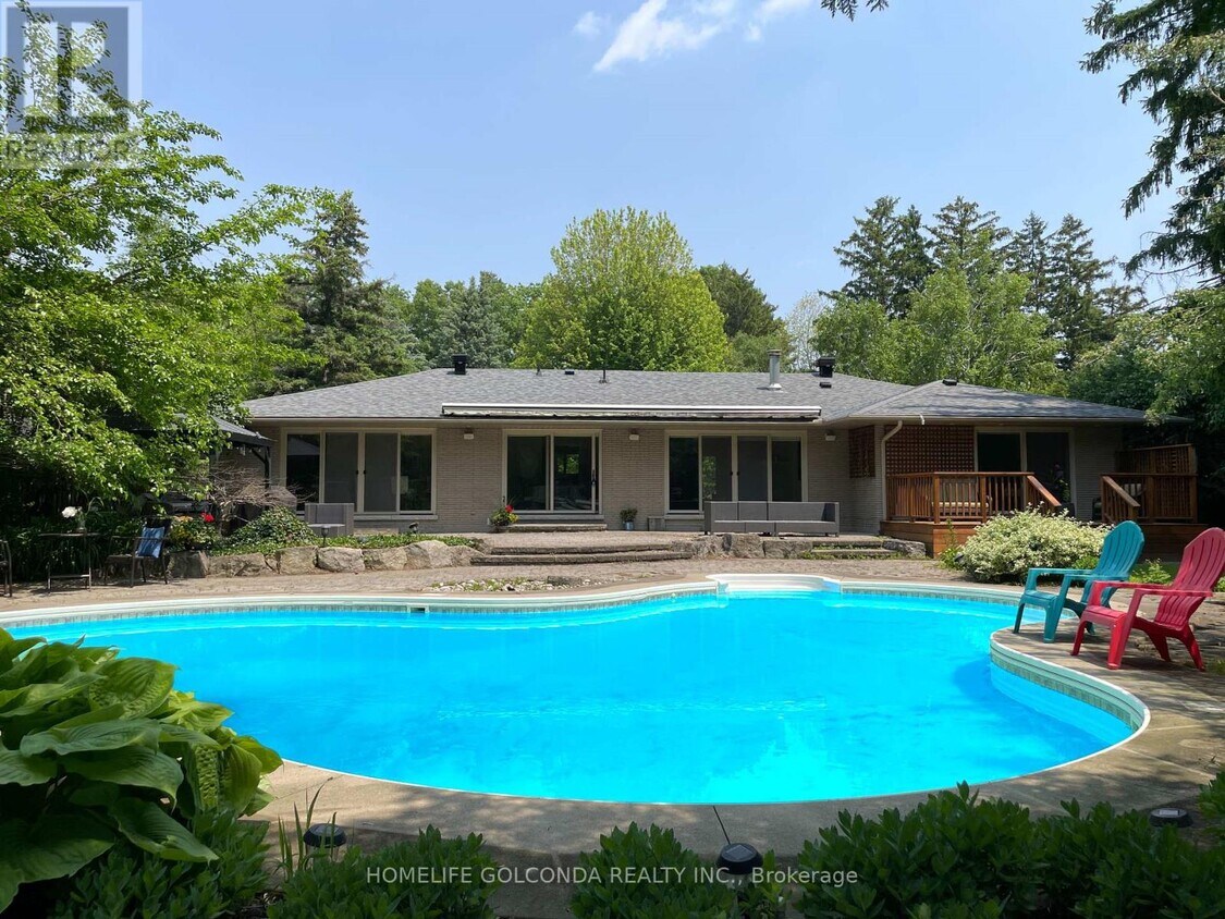 Primary Photo - 300 Coral Terrace