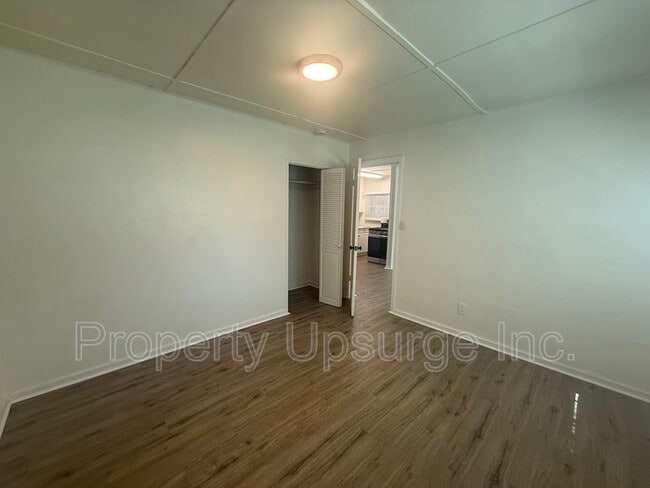 Building Photo - 630 Bird St