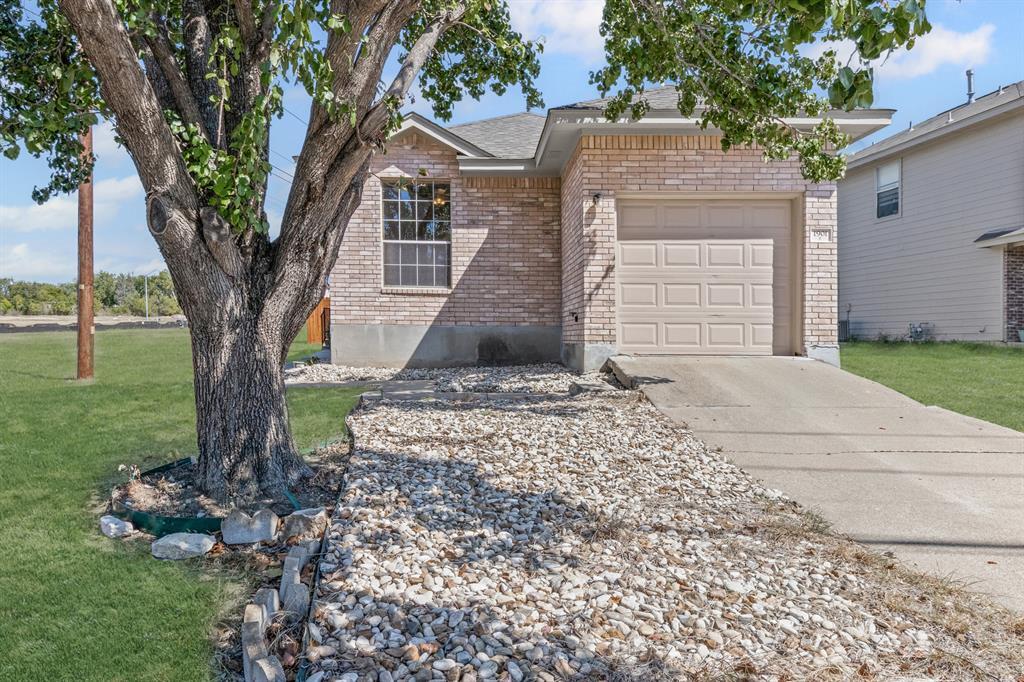 Foto principal - 1901 Windy Park Dr