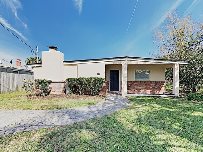 Building Photo - 803 8th Ave N