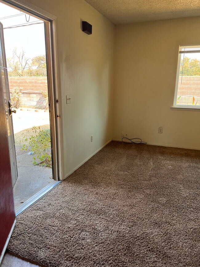 Building Photo - Foran Apartments
