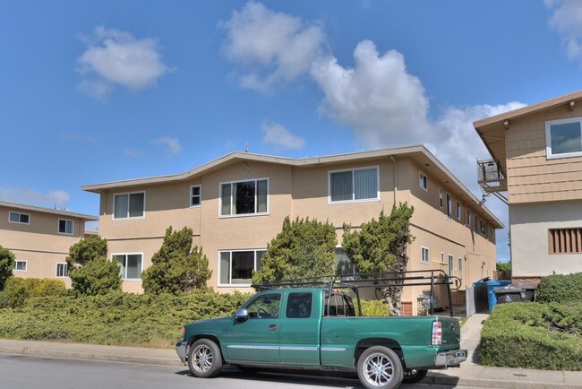 Building Photo - 1726 Sequoia Ave