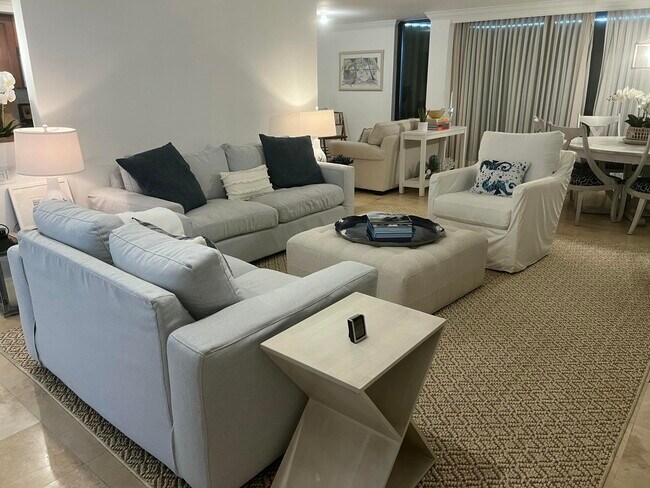 Foto del edificio - 5460 N Ocean Dr