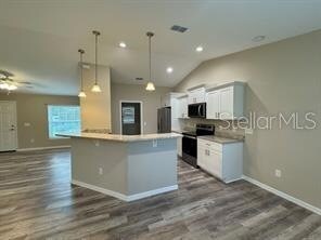 Foto del edificio - 226 Oak Cir