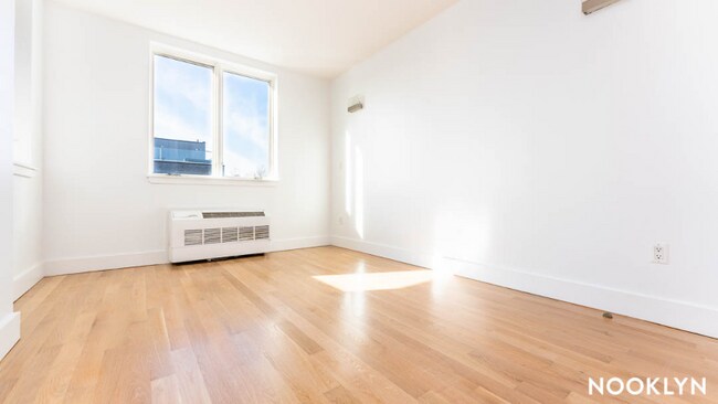Foto del edificio - 387 Franklin Ave