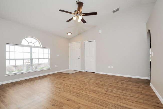 Building Photo - 30250 Rattana Ct