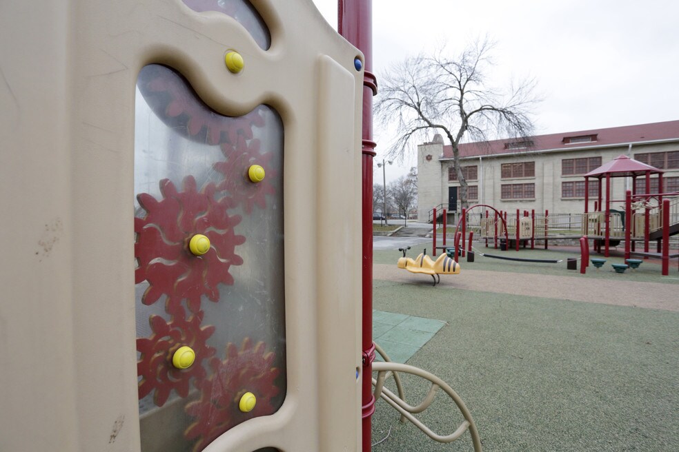 Is Chatham a Good Place To Live in Chicago? Neighborhood Guide by