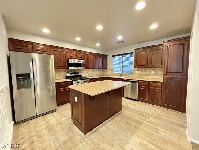 Foto del edificio - 6484 Arbury Hall Ct