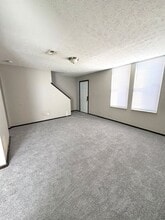 Building Photo - 401-407-407 Gilbert St