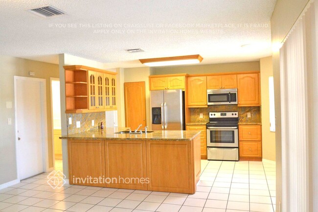 Building Photo - 8074 SW 158th Ct