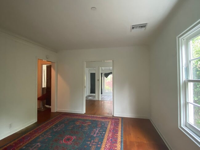 Building Photo - 2022 Stanley Hills Dr