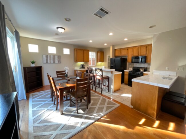 Foto del edificio - 17530 Elderberry Cir