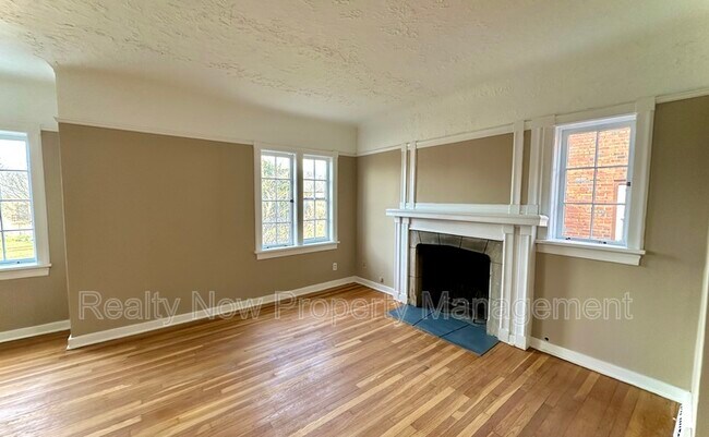 Foto del edificio - 18008 Winslow Rd