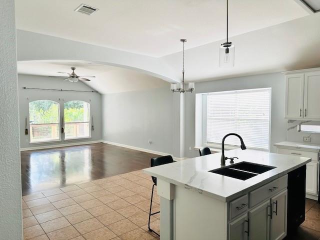 Building Photo - 491 Middle Creek Dr