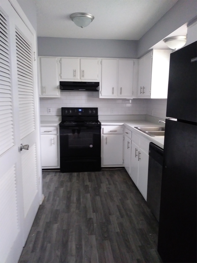 Primary Photo - 206 Regal Heights Dr