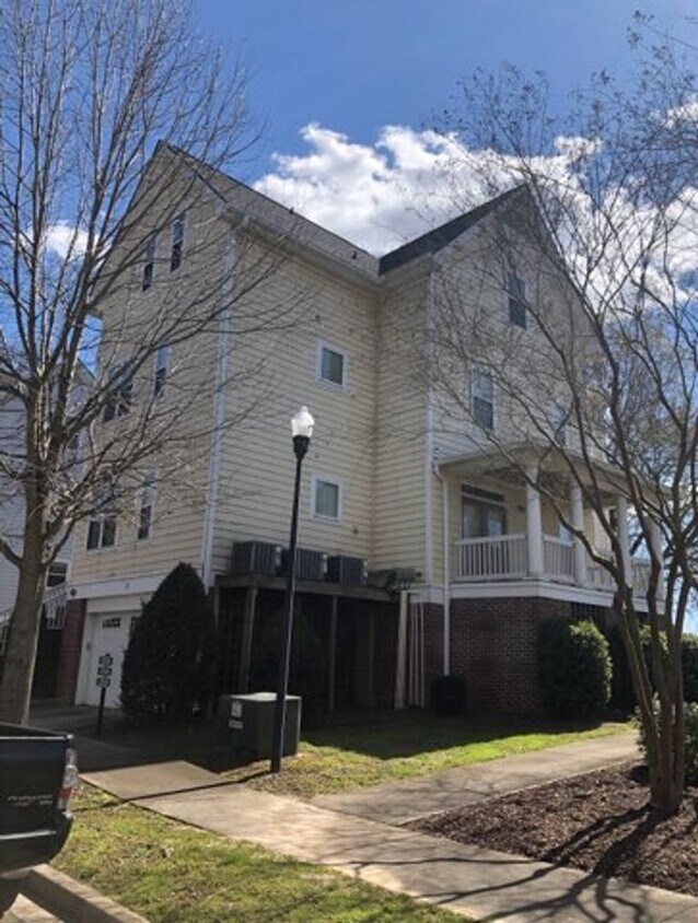 Primary Photo - COMING SOON!!!! Riverfront Apartment in de...