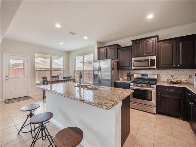 Building Photo - 1104 Genola Dr