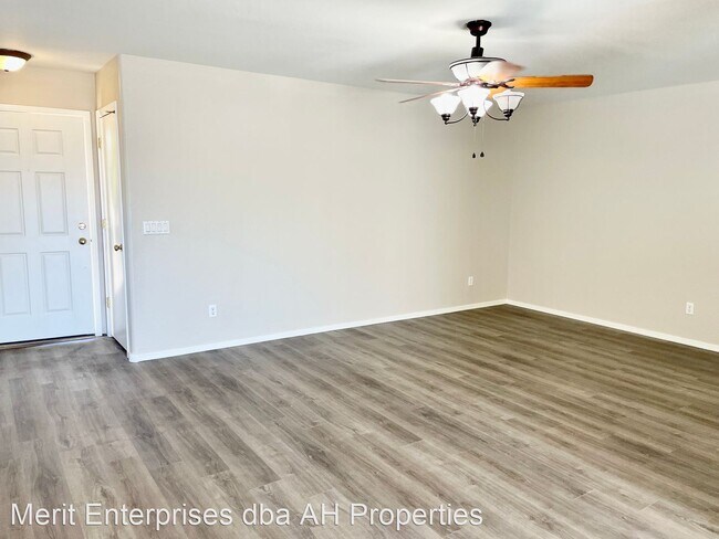 Foto del edificio - 3 br, 2 bath House - 22639 W MOHAVE ST