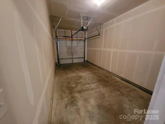 Foto del edificio - 15248 Wrights Crossing Dr