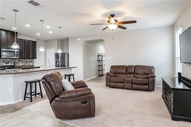 Building Photo - 330 New Bridge Dr