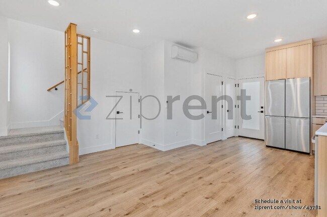 Foto del edificio - 4990 SE Ogden St