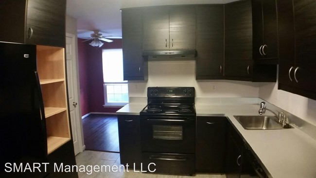 Building Photo - 7108 Cipriano Springs Dr