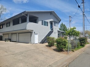 Building Photo - 2410 Wilson Ave