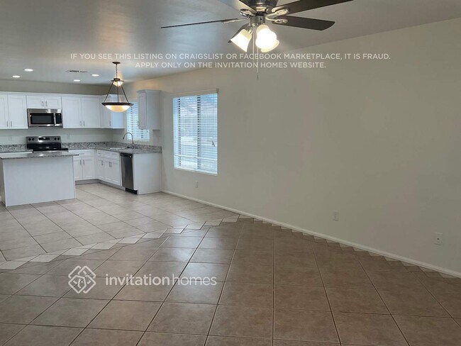 Foto del edificio - 13127 W Port Royale Ln