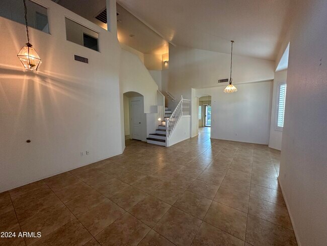 Building Photo - 4660 S Wildflower Dr