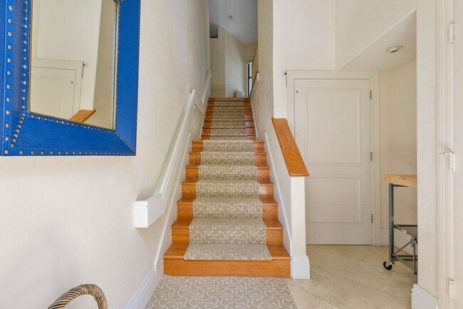 Building Photo - 17564 Ashbourne Ln