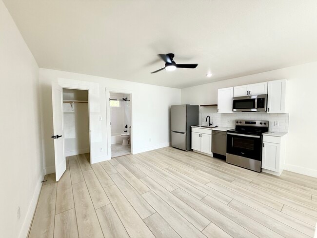 Foto del edificio - 2204 W San Antonio St