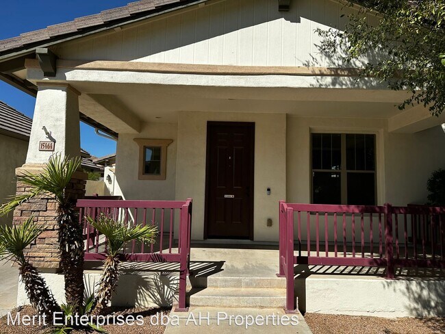 Building Photo - 3 br, 2.5 bath House - 15464 W ASTER DR