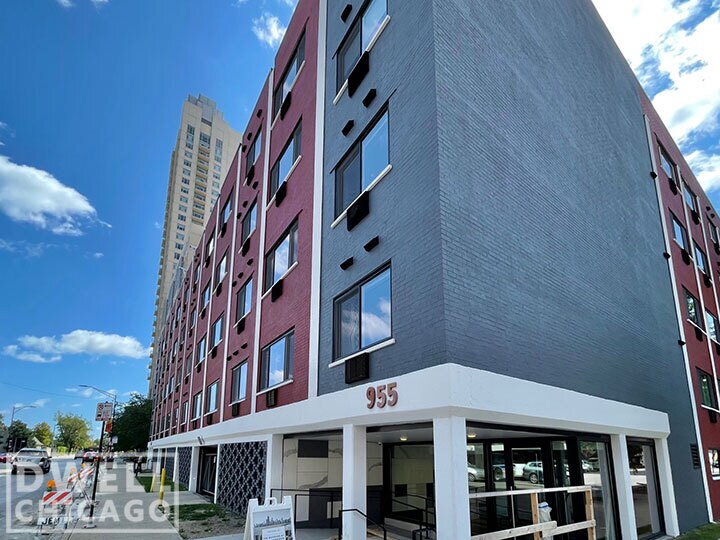 Primary Photo - 5115 N Sheridan Rd