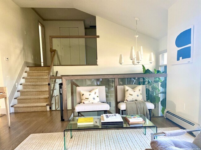 Foto del edificio - 797 Plainfield Ln