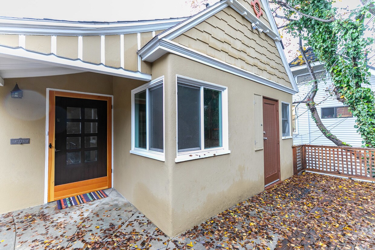 Primary Photo - 1667 Sargent Pl