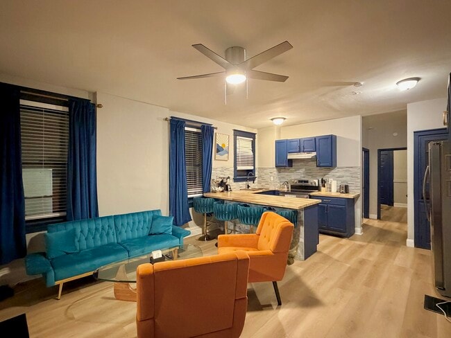 Foto del edificio - 3235 Itaska St