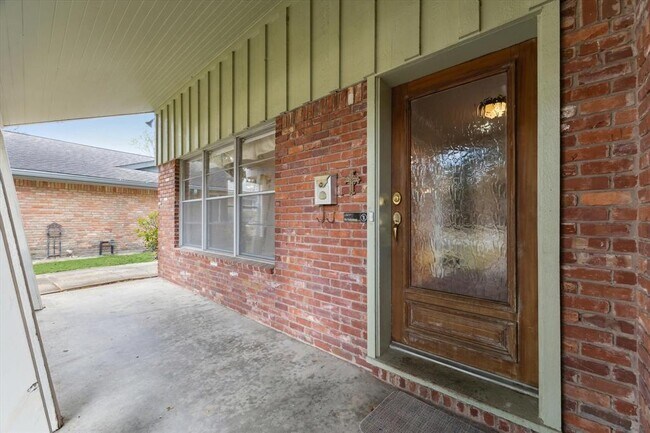 Building Photo - 3538 Elmridge St