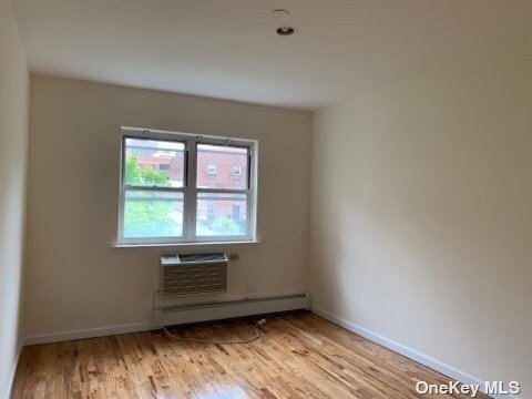 Foto del edificio - 23-28-28 31st Dr