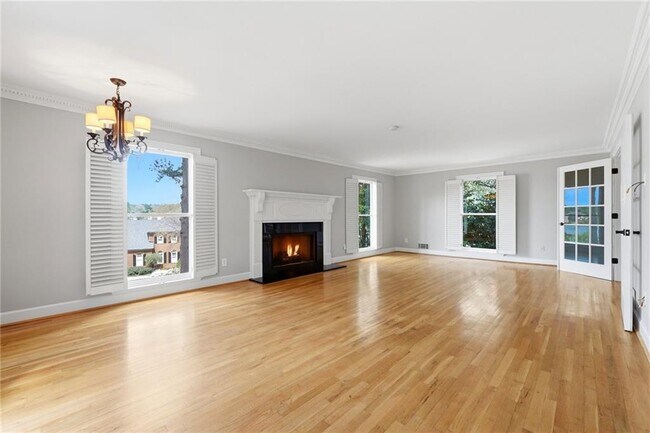Foto del edificio - 220 Clipper Bay Dr