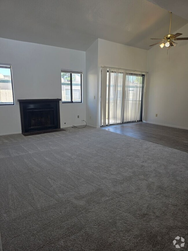 Building Photo - 2546 Sunny Slope Dr