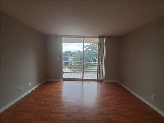 Foto del edificio - 4500 N Federal Hwy