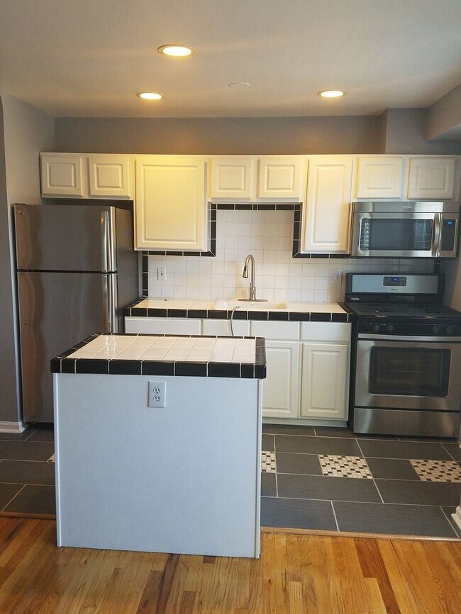 Foto del edificio - 505 Logan St