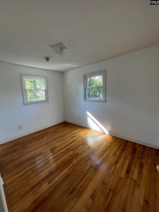 Building Photo - 137 Dickert Dr