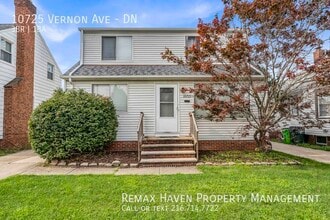 Building Photo - 10725 Vernon Ave